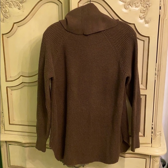 Micheal Kors turtle neck knitted sweater - Picture 5 of 5